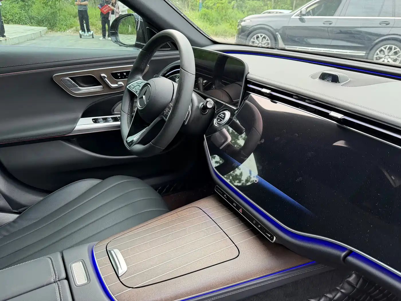 Mercedes-Benz E-Class 2024 Model E 300 L Luxury фото 13