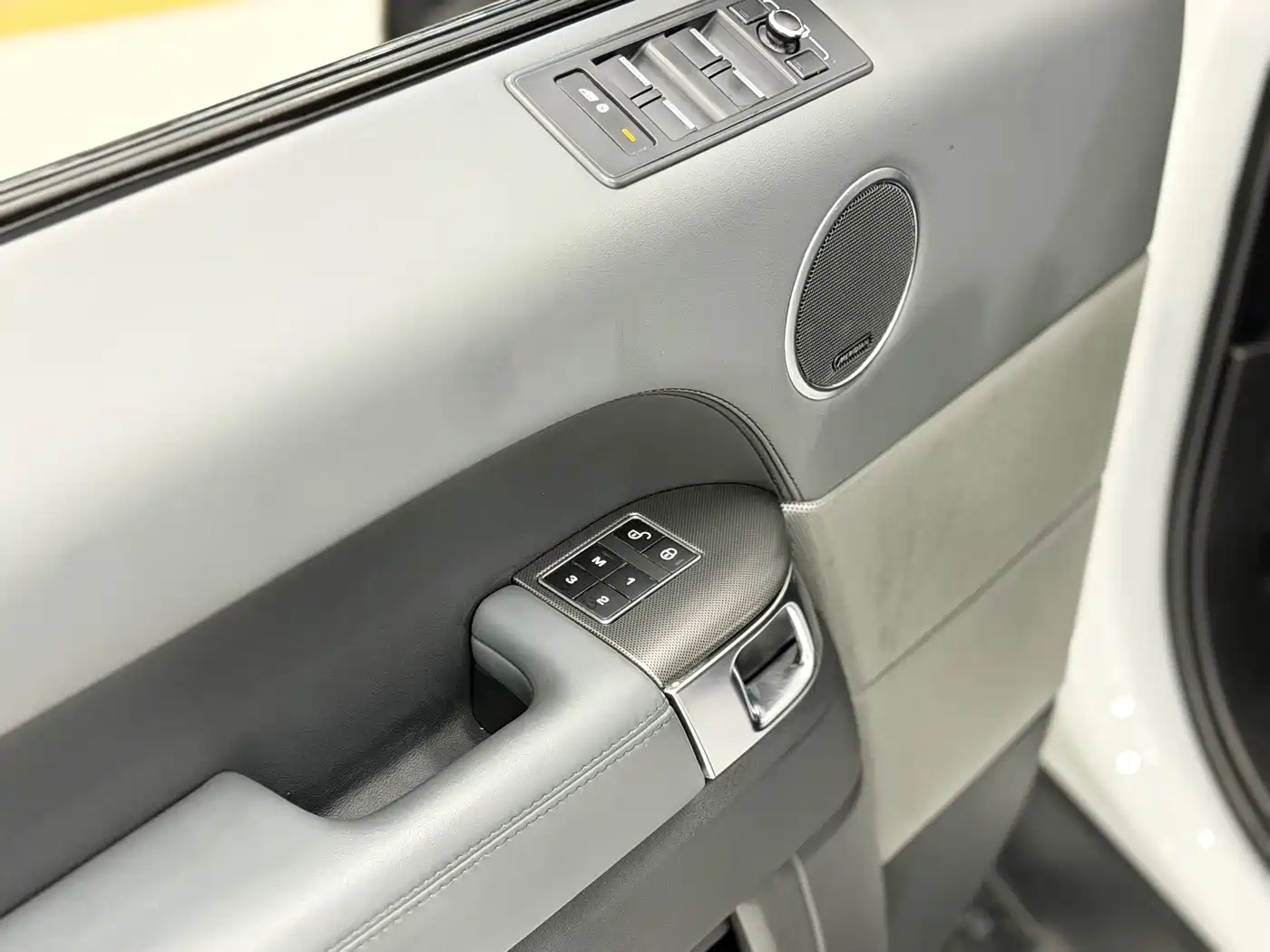 Land Rover Range Rover Sport 2014 3.0 SC V6 HSE DYNAMIC фото 16
