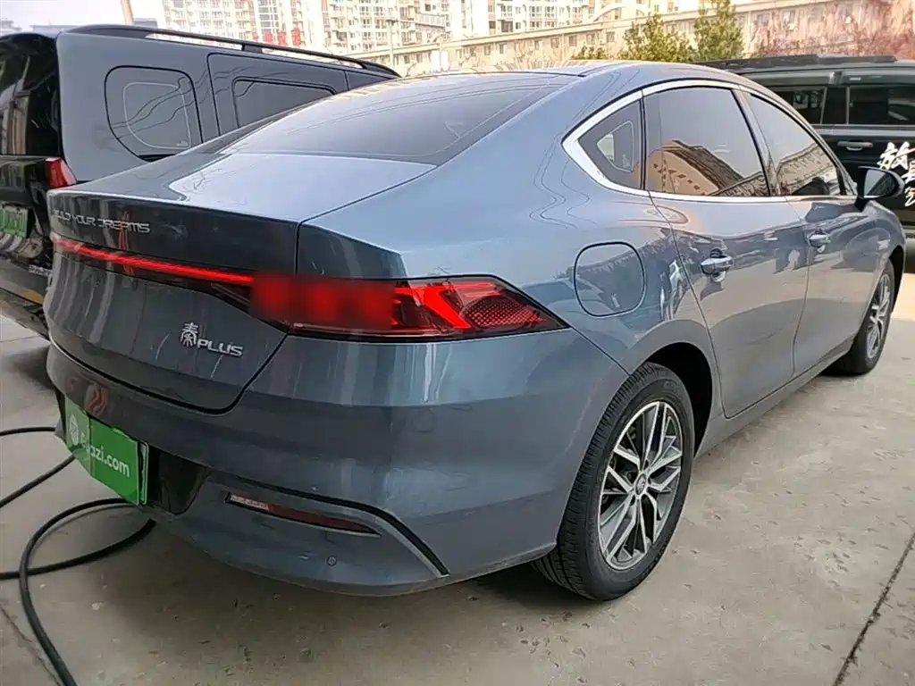 BYD Qin PLUS 2024 Glory Edition EV 420KM Leading фото 7