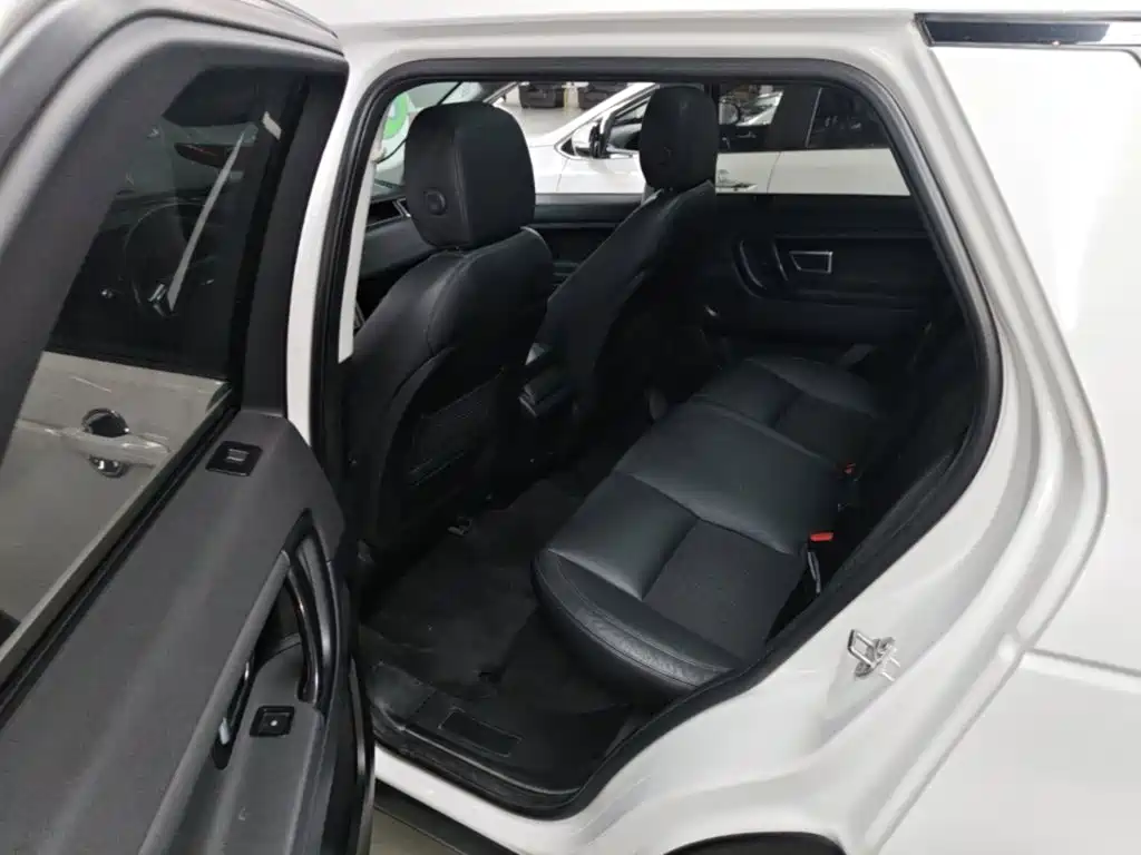 Фото 17 - Land Rover Discovery Sport