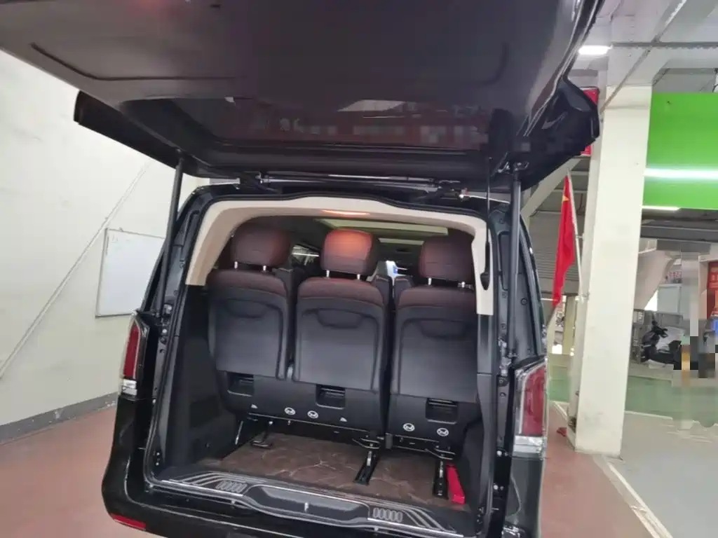 Mercedes-Benz V-Class 2025 2024 V 300 L Long Wheelbase Premium
