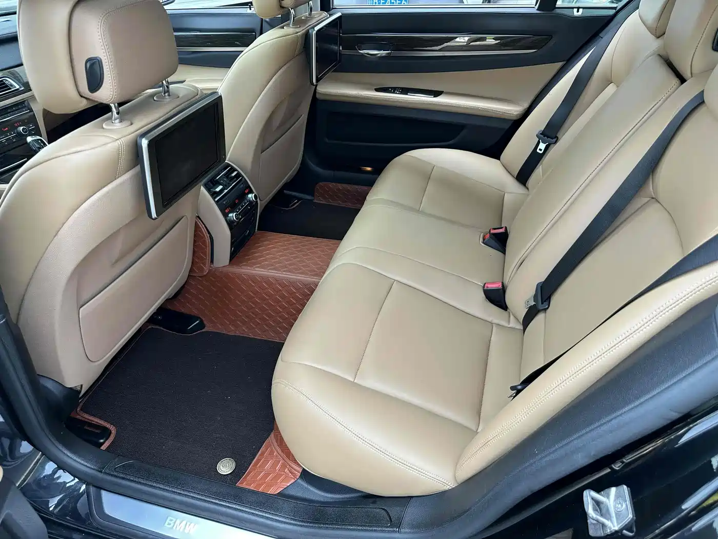 BMW 7 Series 2013 Model 730Li Leading фото 8