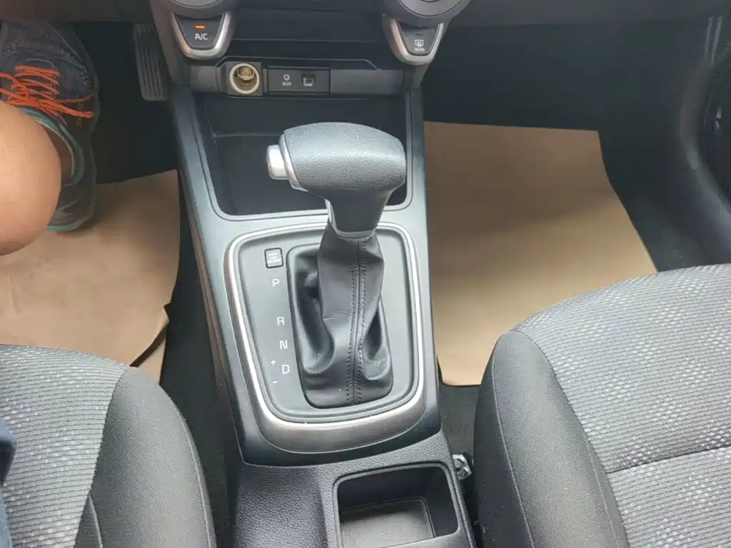 Kia K2 2018 2017 Sedan 1.4L AT GLS