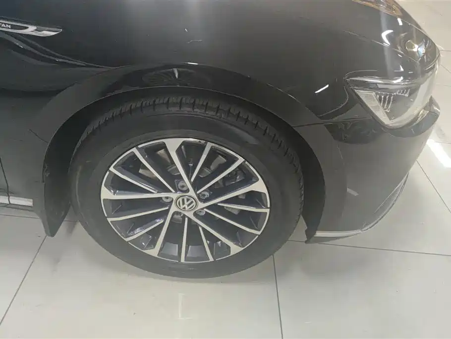 Volkswagen Magotan 2020 330TSI DSG Luxury фото 6