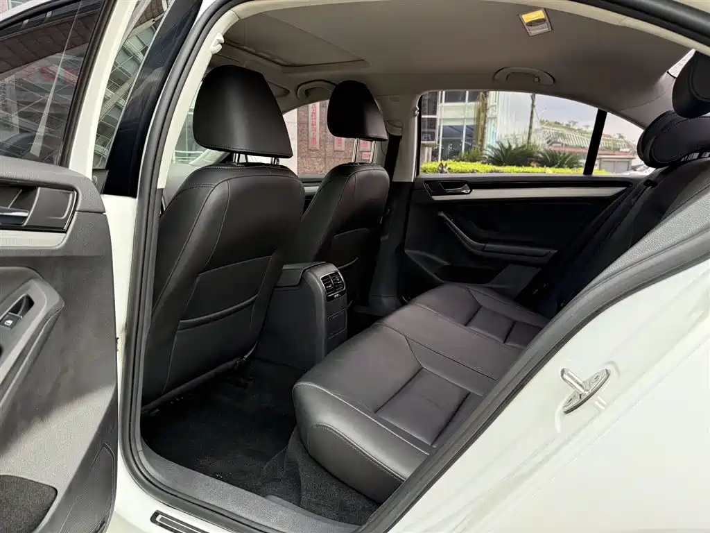 Volkswagen Sagitar 2018 280TSI DSG Comfort фото 5