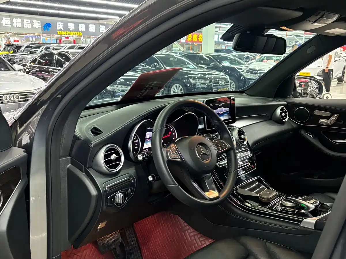 Mercedes-Benz GLC 2017 GLC 260 4MATIC Dynamic фото 4