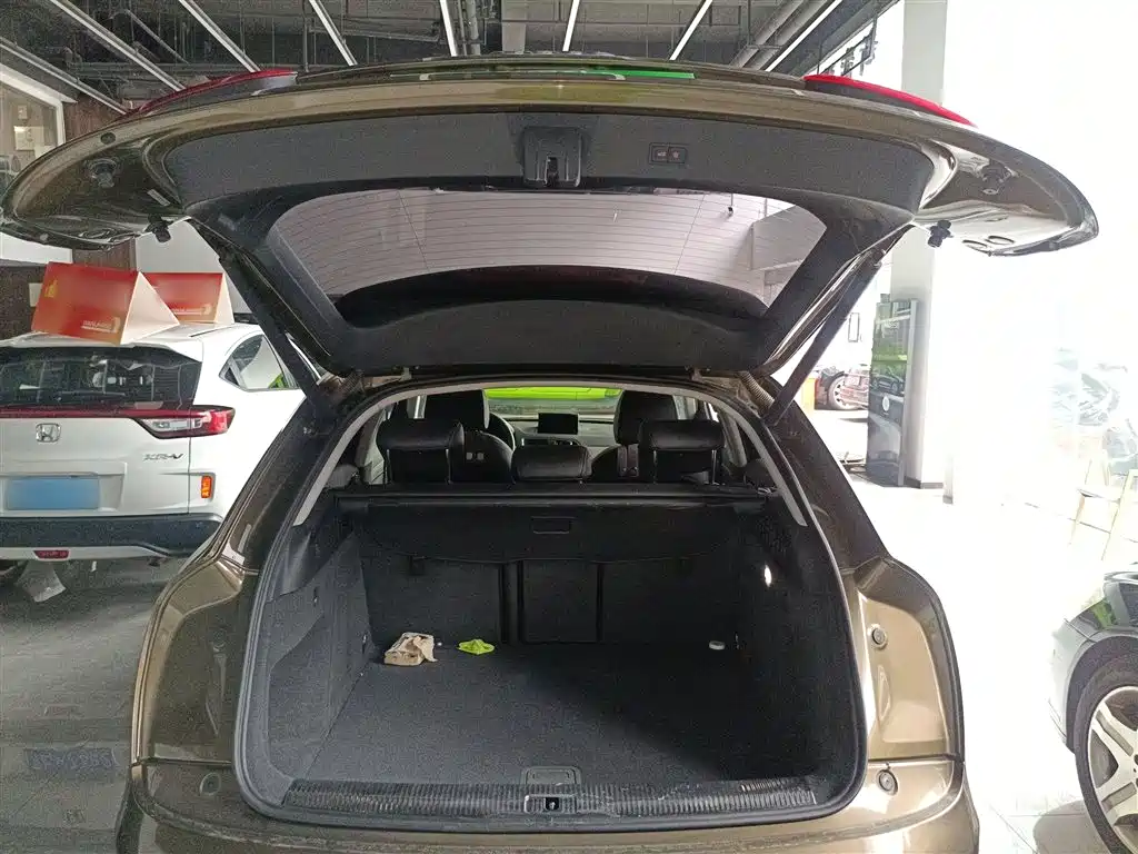 Audi Q3 2018 30th Anniversary Edition 35 TFSI Sport фото 14
