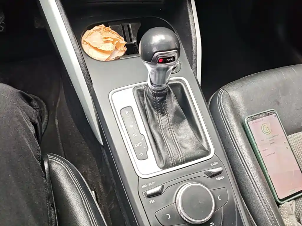 Photo 14 - Audi Q2L