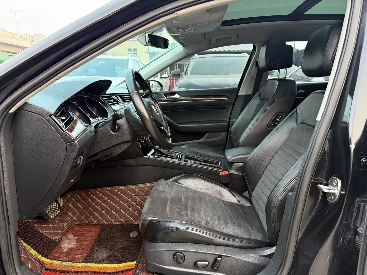 Volkswagen Magotan 2017 330TSI DSG Leading фото 6