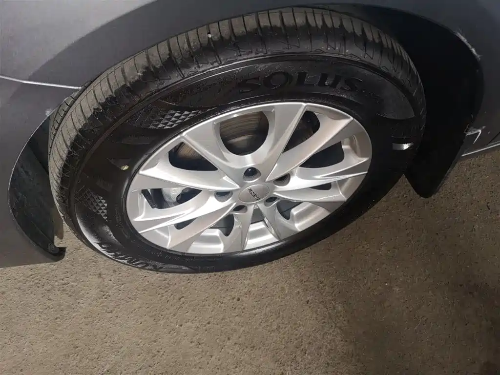 Roewe i5 2025 2023 1.5L Manual Comfort Edition