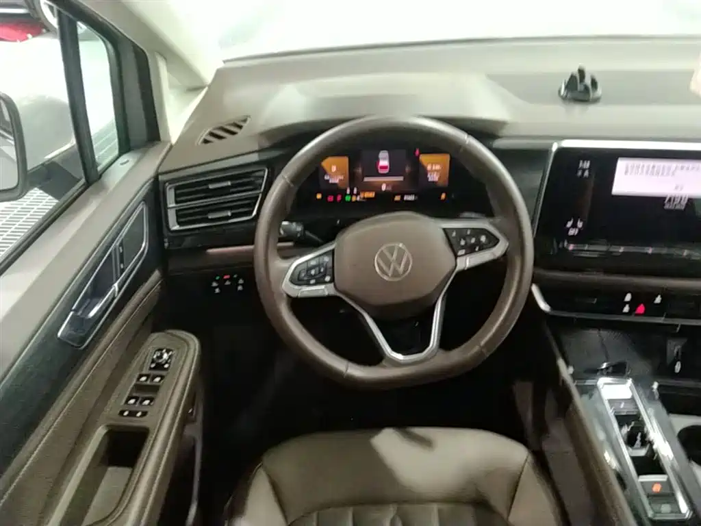 Volkswagen Viloran 2024 330TSI Luxury Edition фото 17