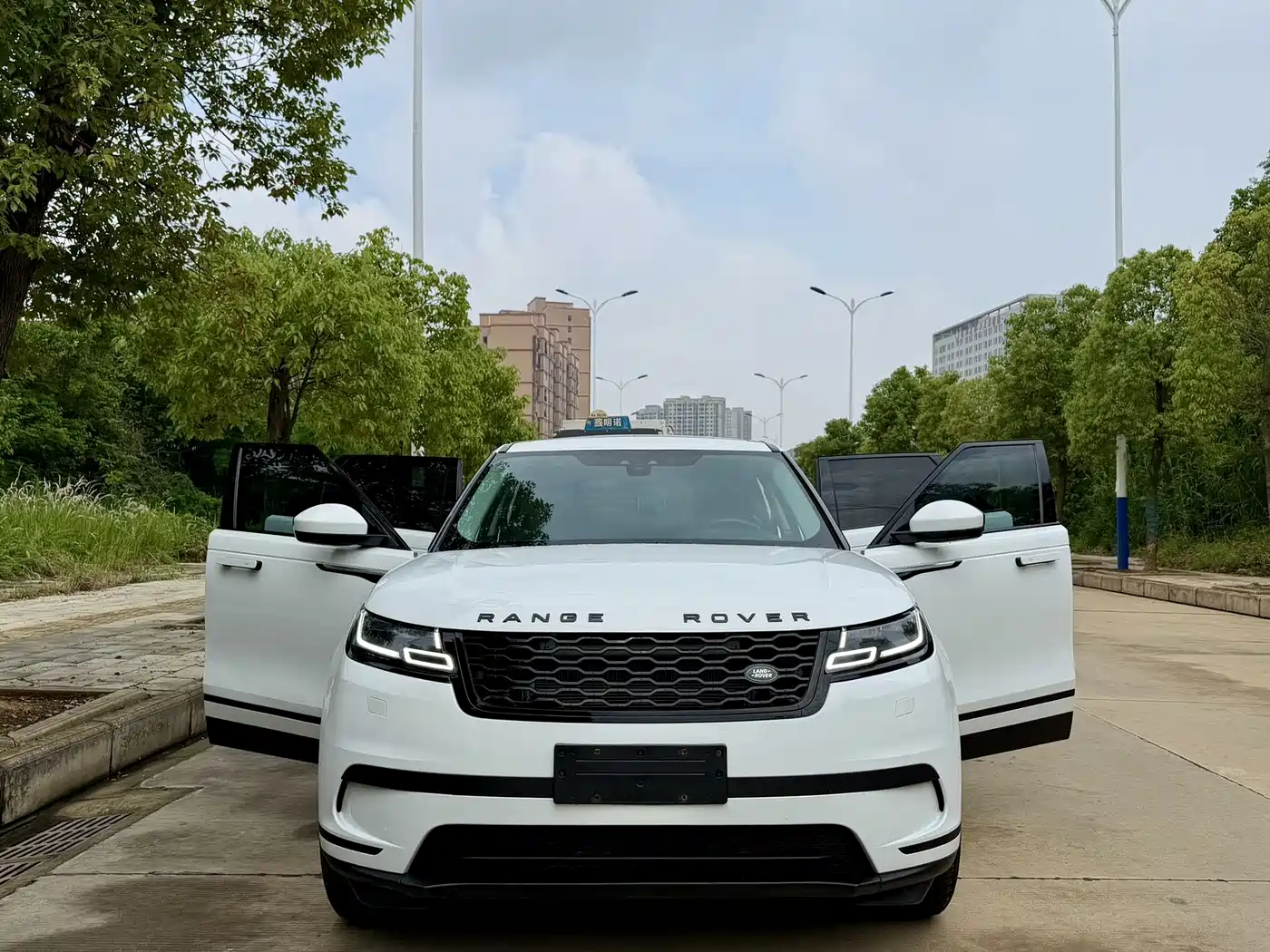 Land Rover Range Rover Velar 2017 P380 R-DYNAMIC S фото 3