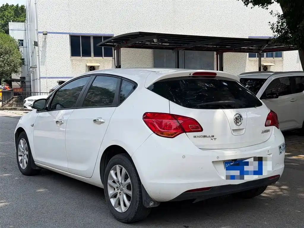Buick Excelle 2012 XT 1.6L Automatic Fashion Edition фото 9