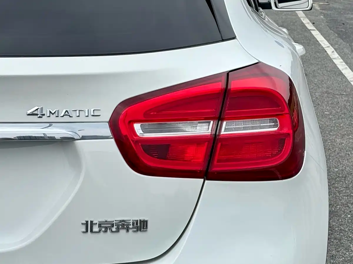 Mercedes-Benz GLA 2015 2015 GLA 220 4MATIC Fashion Edition