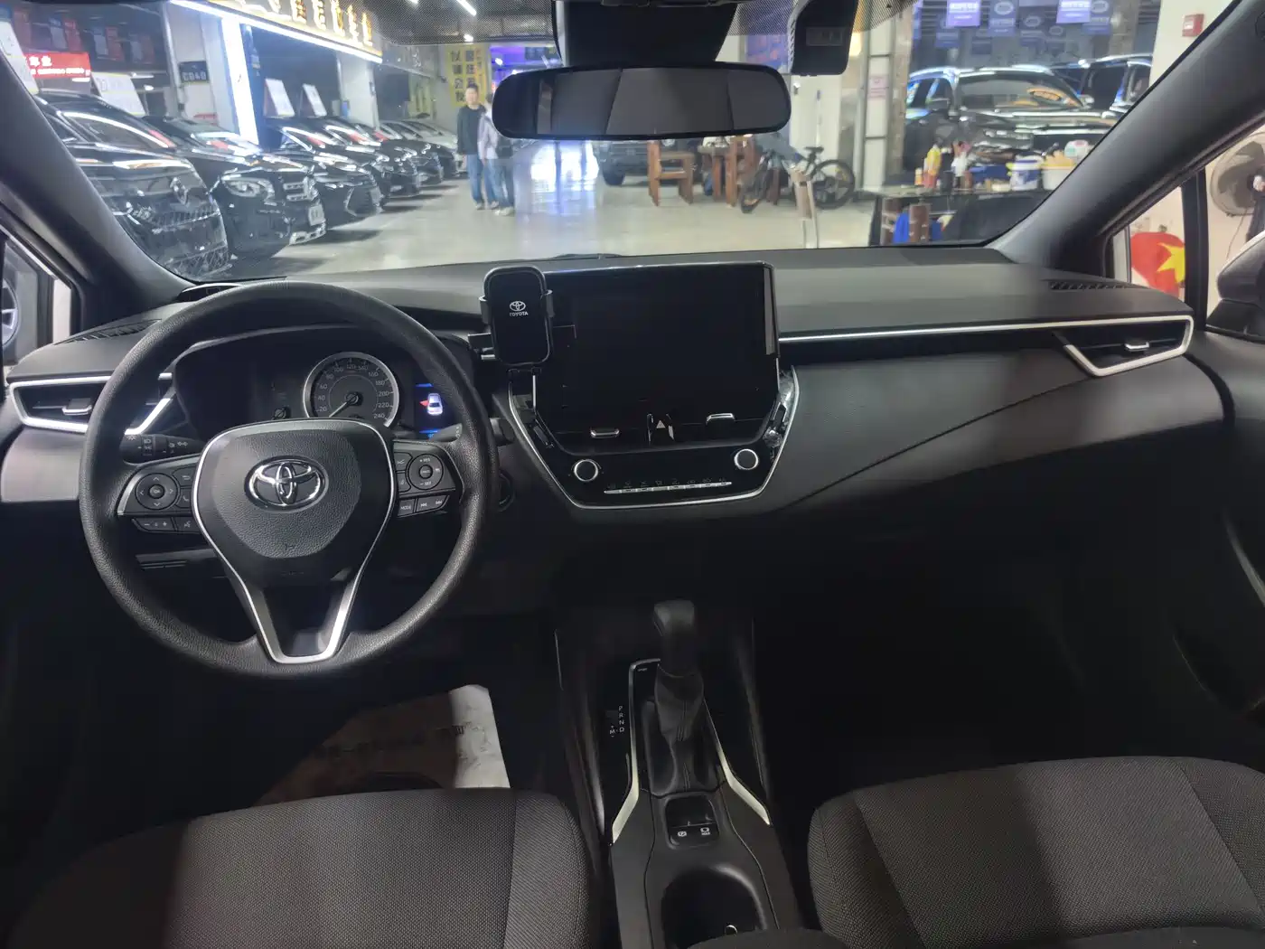Toyota Levin 2022 185T CVT Luxury Edition фото 12