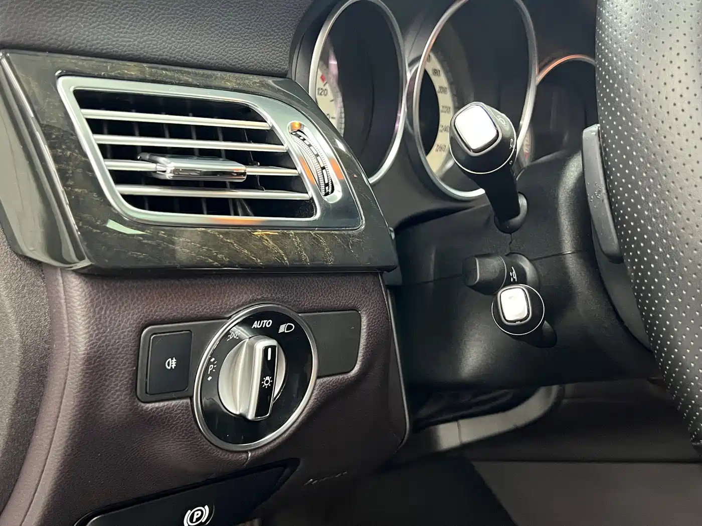Mercedes-Benz CLS 2012 CLS 300 CGI фото 10