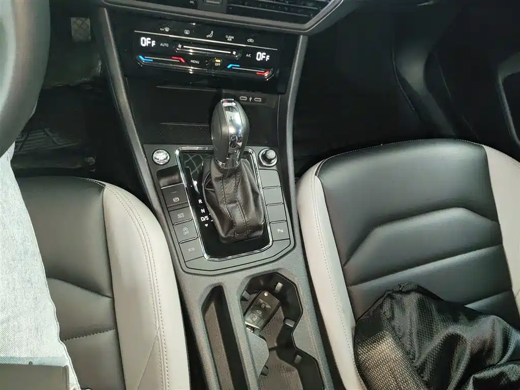 Volkswagen Bora 2023 300TSI DSG Premium Edition фото 10