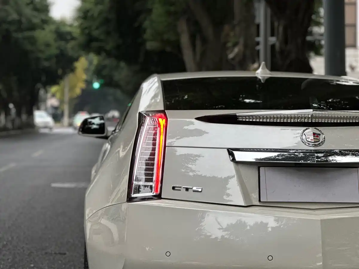 Cadillac CTS (Import) 2013 2012 6.2L CTS-V COUPE