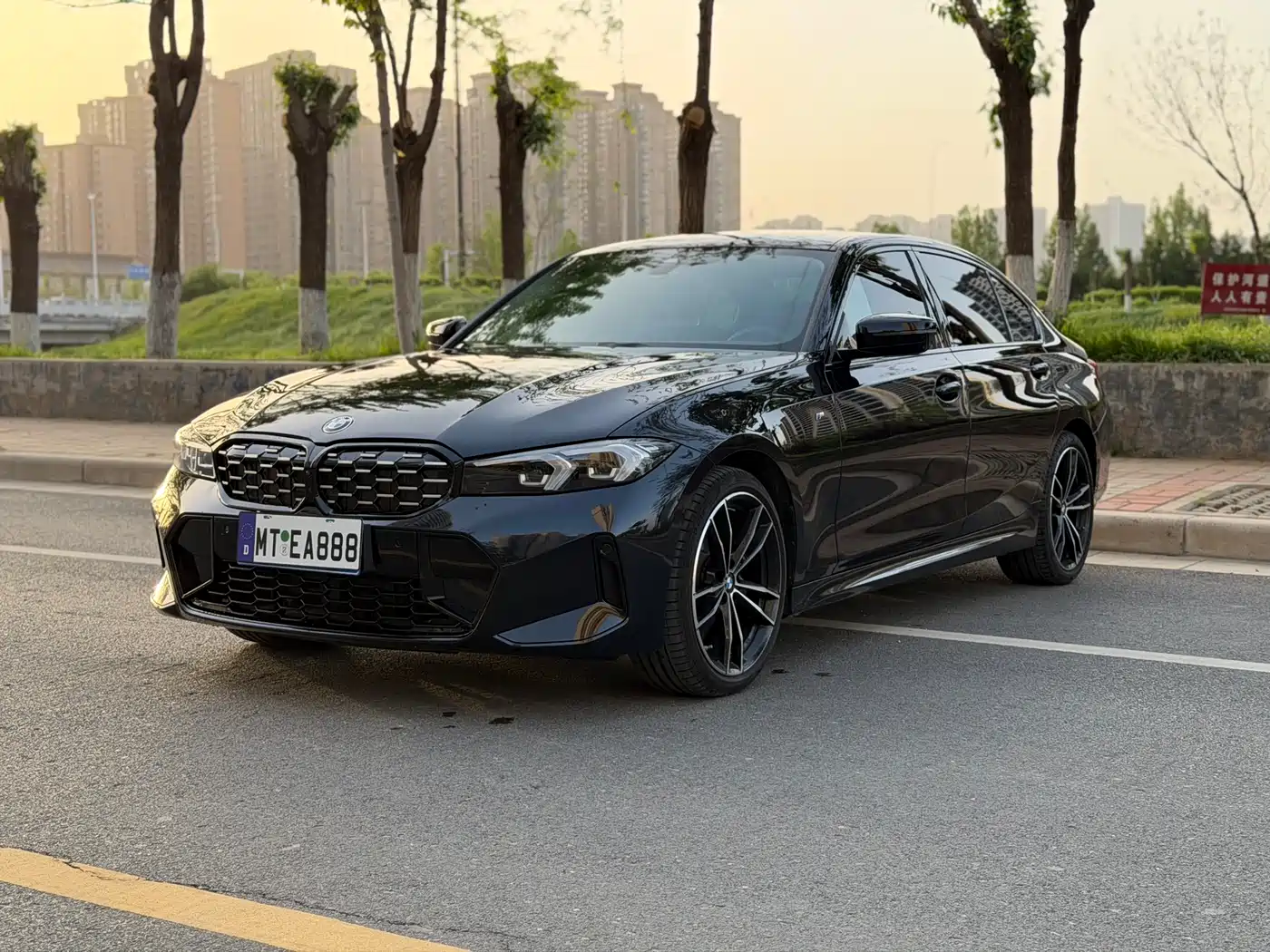 BMW 3 Series 2024 325Li M Sport Shadowline Package