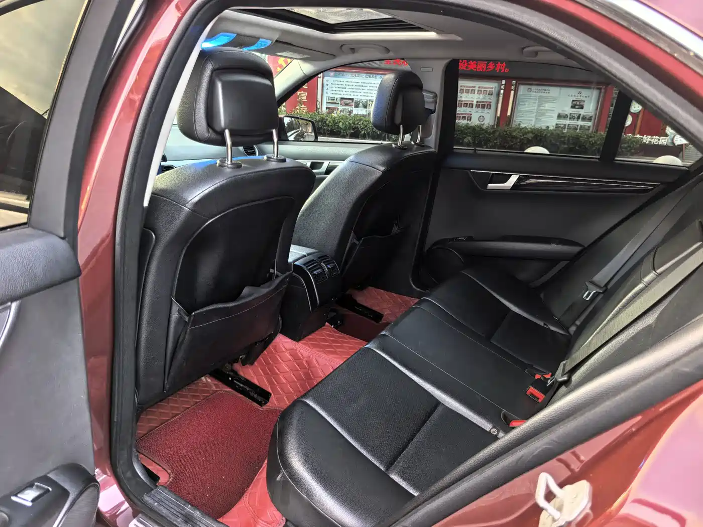Mercedes-Benz C-Class 2013 C 180 Classic Grand Edition фото 10