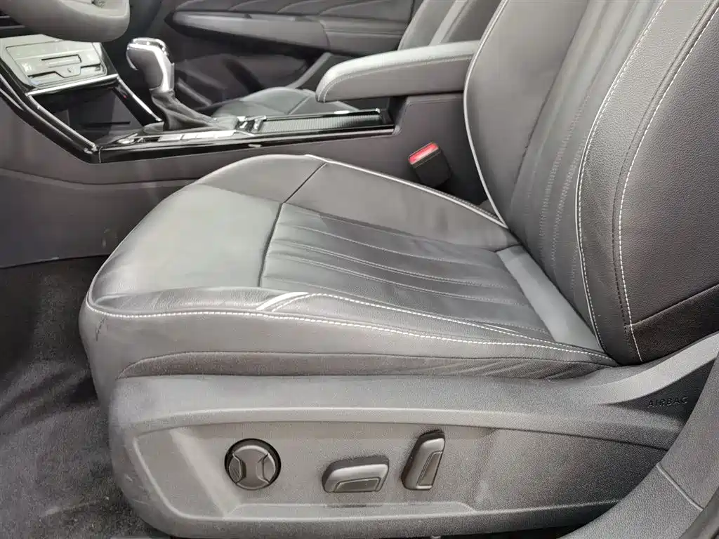 Volkswagen Passat 2023 Facelift 330TSI Elite Edition фото 20