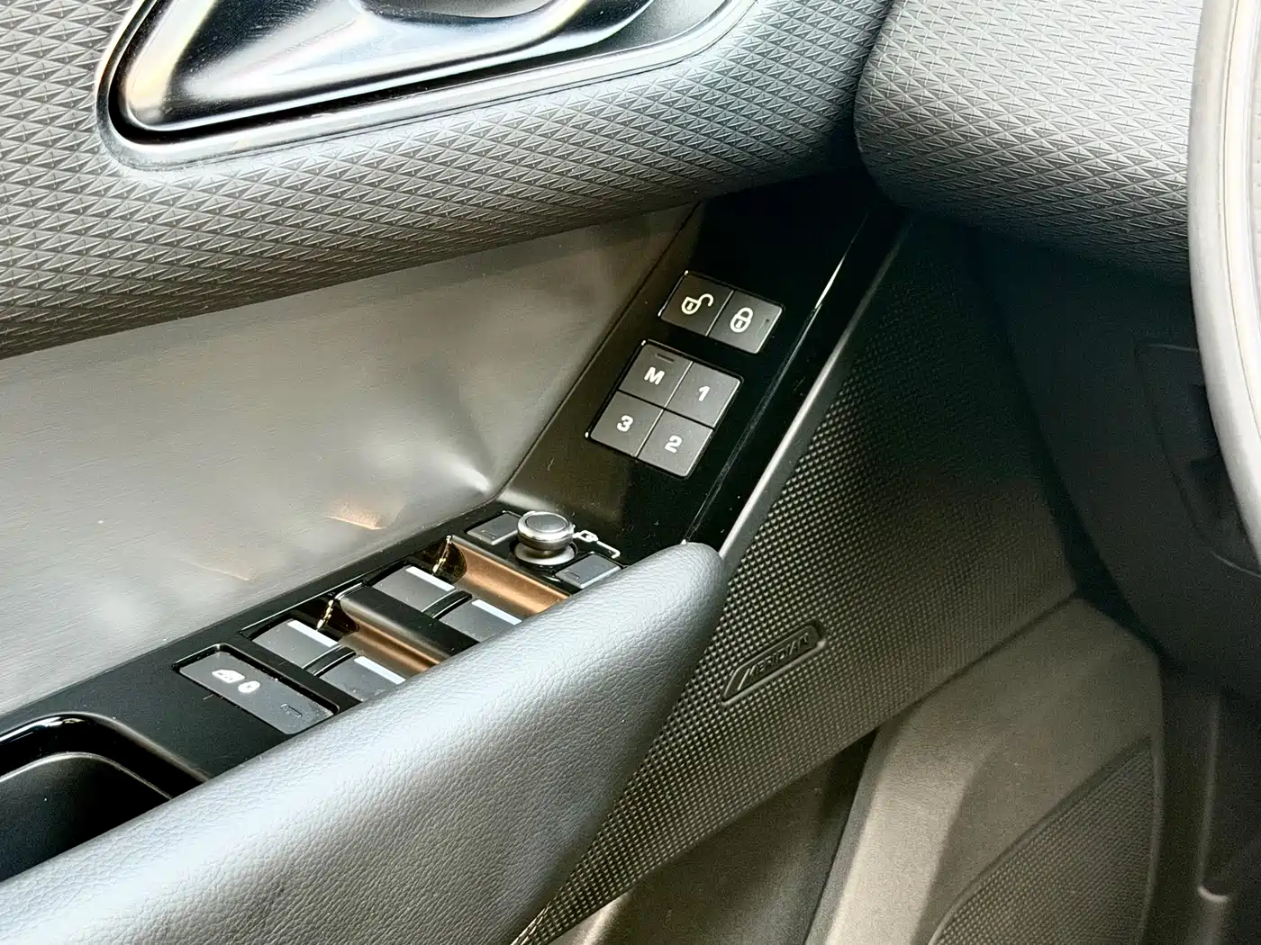 Land Rover Range Rover Velar 2019 250PS R-DYNAMIC S фото 13