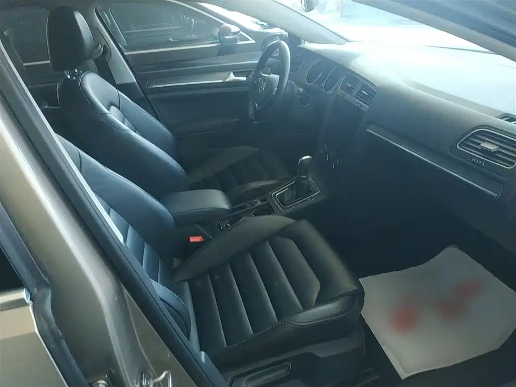 Volkswagen Golf 2015 1.4TSI Automatic Luxury фото 20