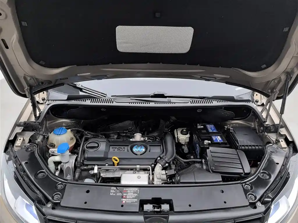 Volkswagen Touran 2015 1.4T Manual Trend Edition 5-seater фото 6