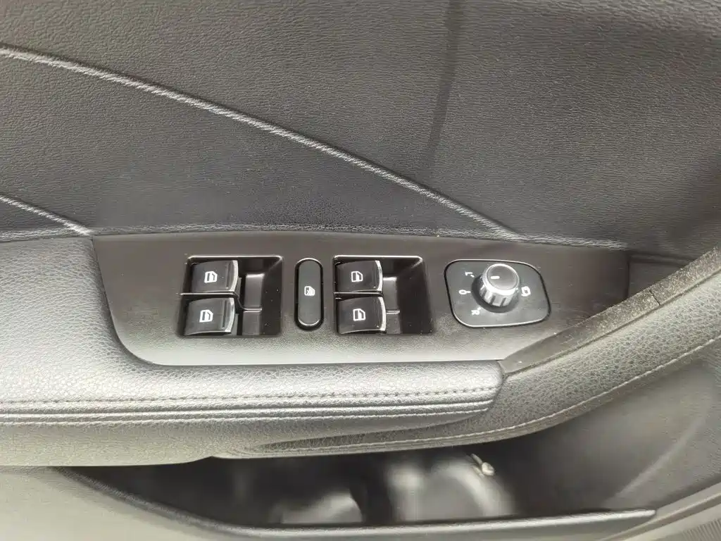 Photo 9 - Haval H7