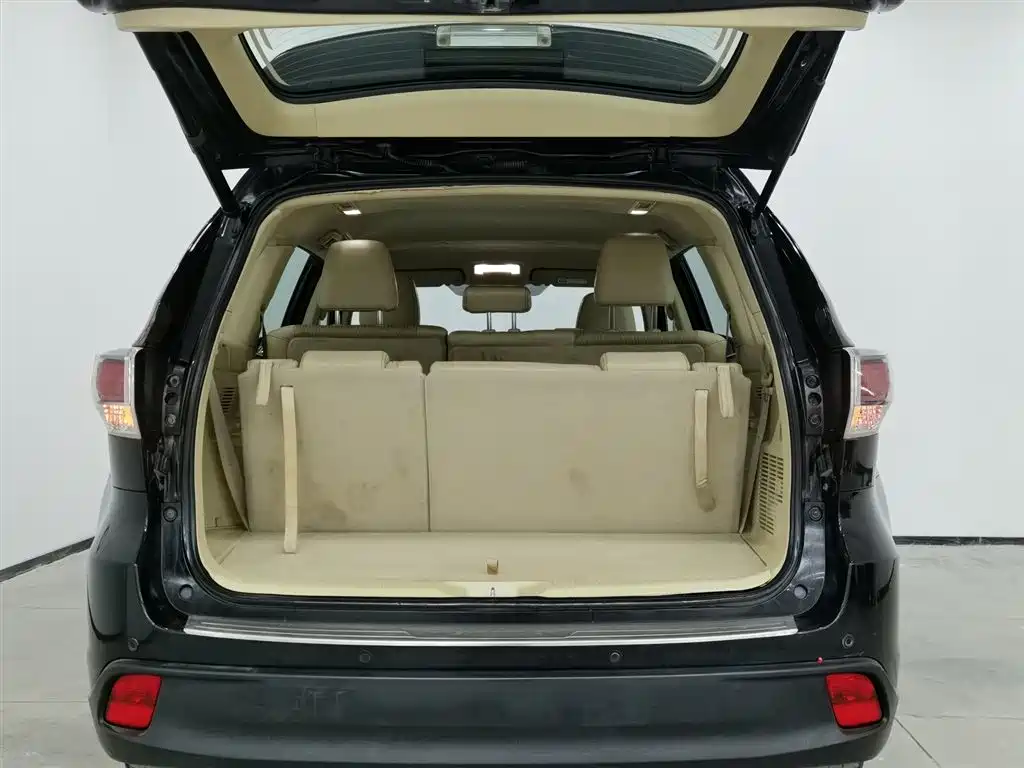 Toyota Highlander 2015 2.0T AWD Elite Edition 7-seater фото 16