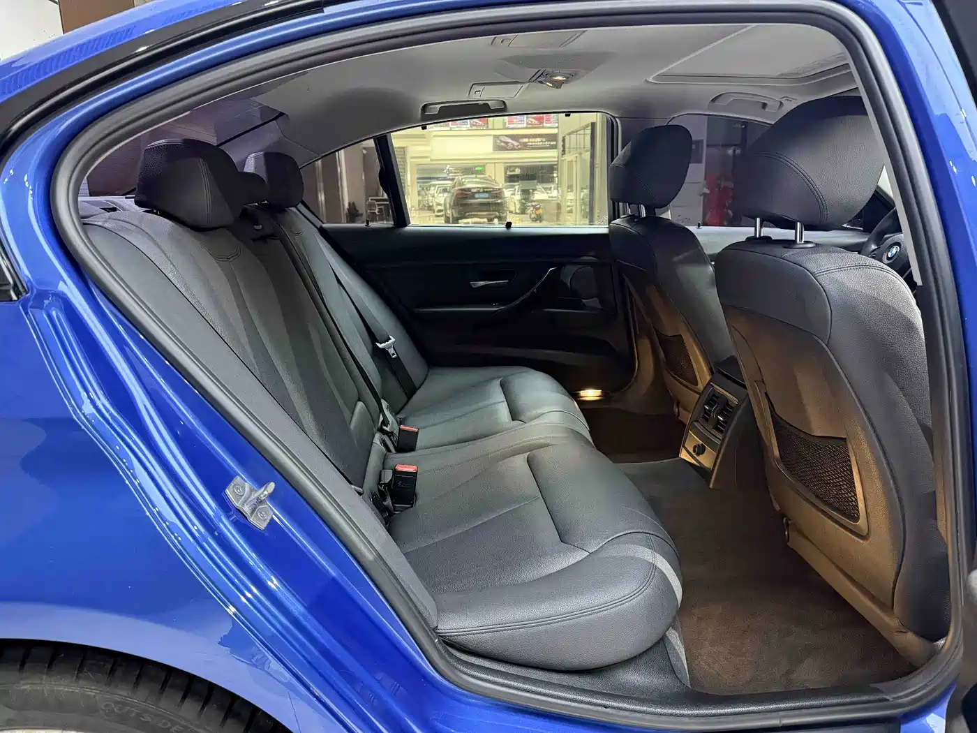 BMW 3 Series 2017 320Li M Sport фото 14