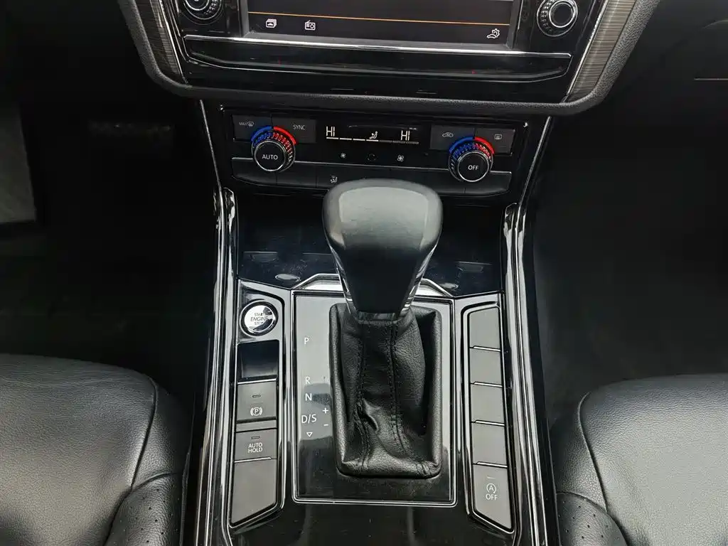 Volkswagen Phideon 2016 380TSI 2WD Prestige Edition фото 13