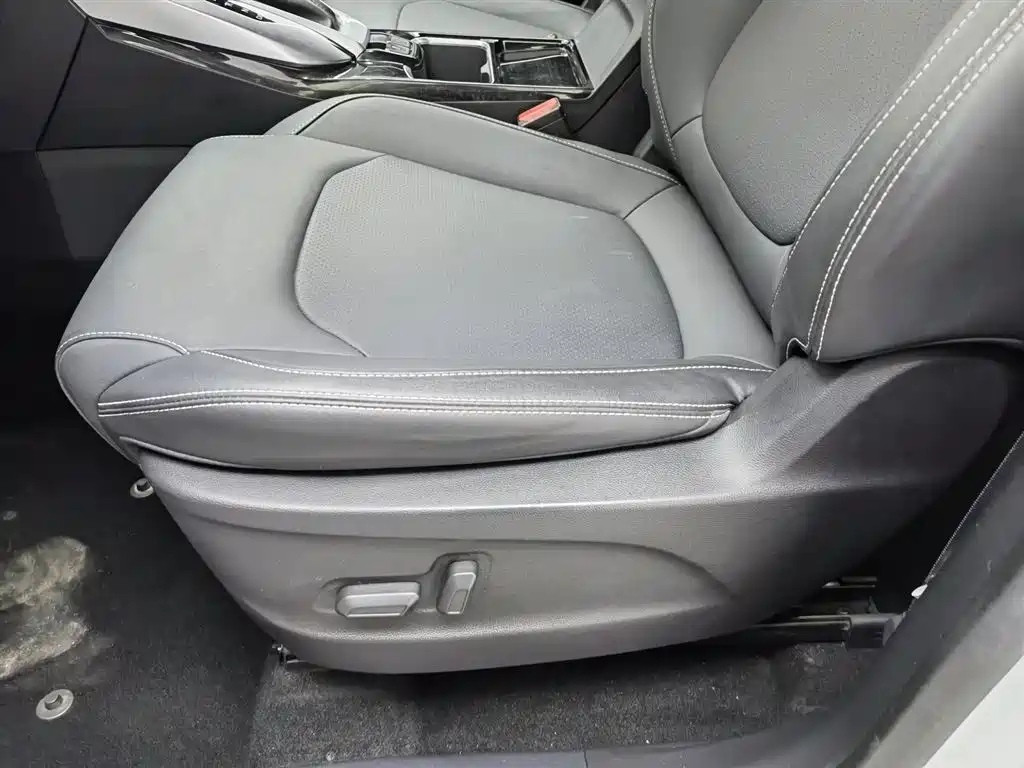 SAIC Maxus Maxus G50 2019 1.5T Debut Automatic Luxury Edition 7-seater фото 20