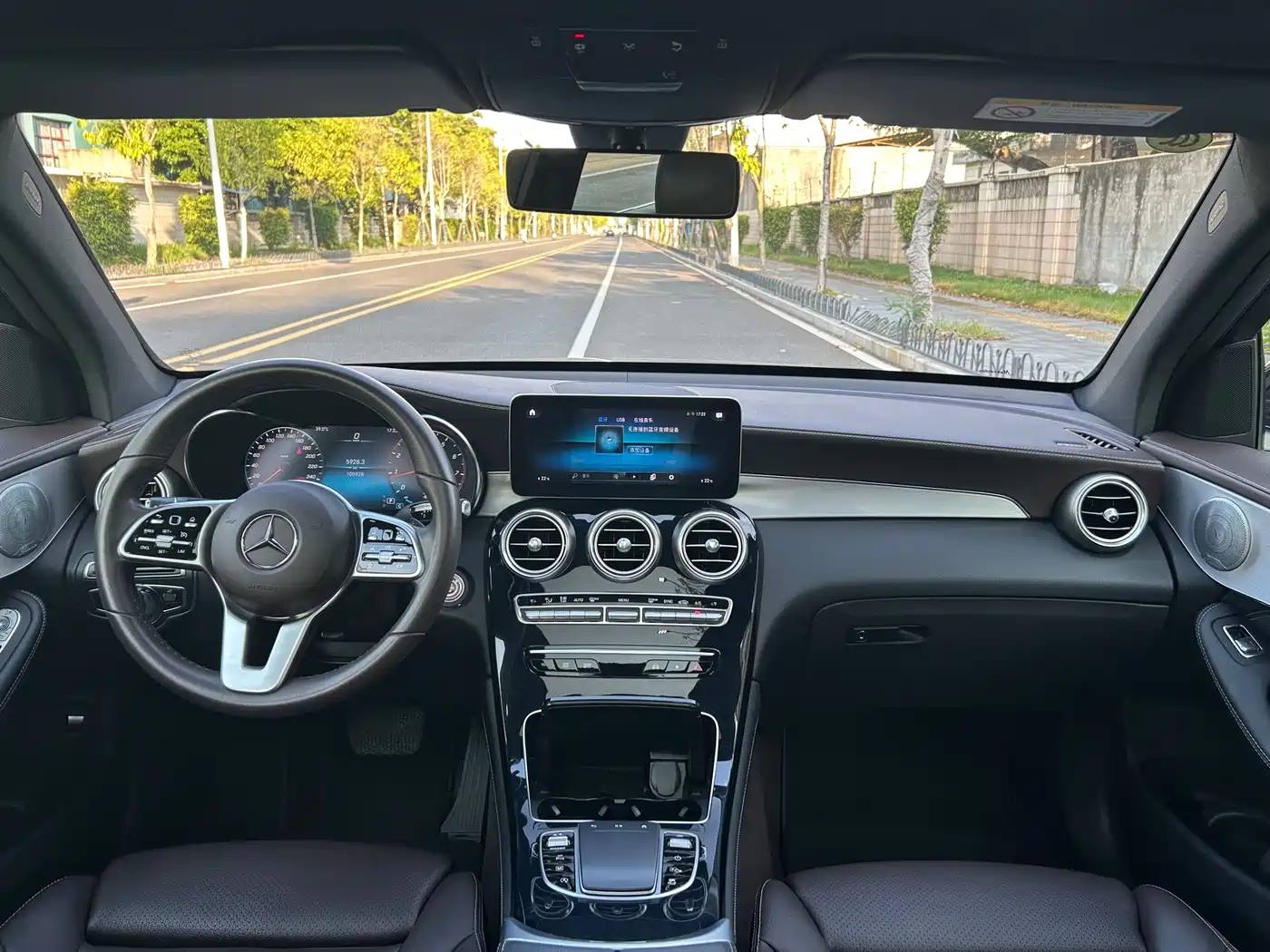Mercedes-Benz GLC 2020 Facelift GLC 260 L 4MATIC Dynamic фото 5