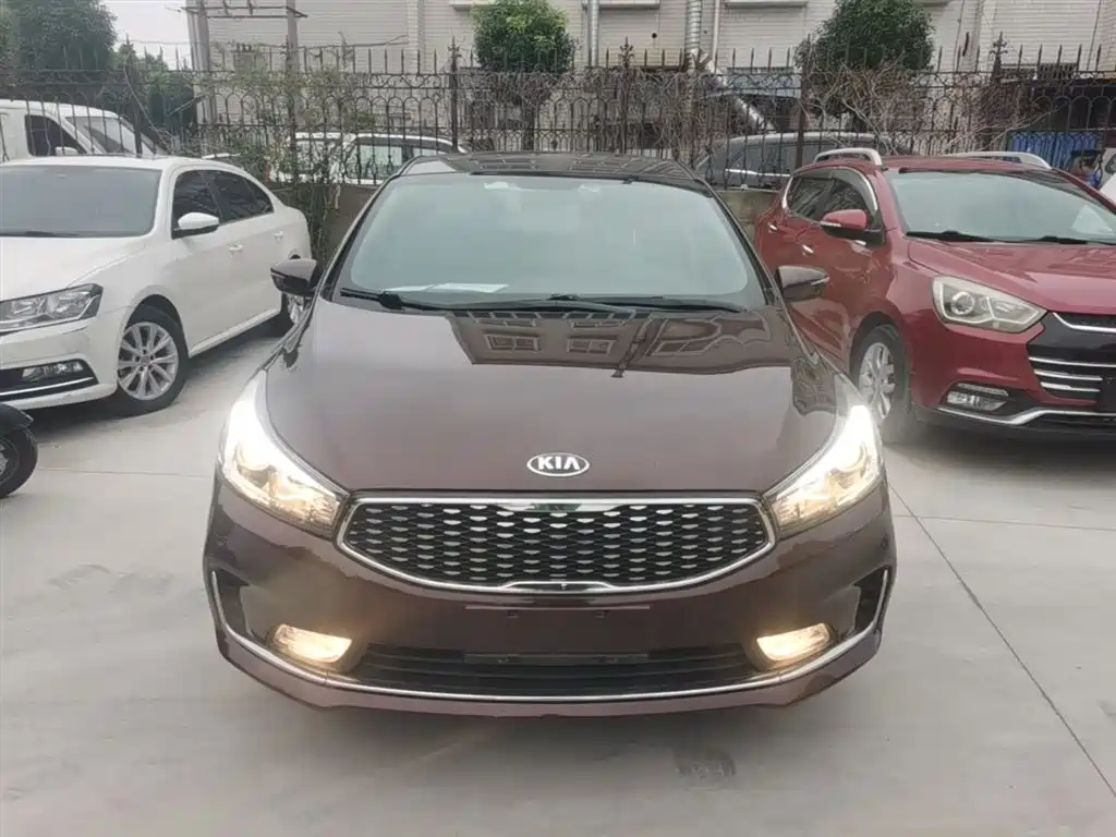 Kia K3 2016 1.6L Automatic GLS фото 3