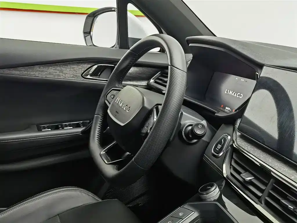 Lynk & Co 06 2023 Remix 1.5T Power Pro фото 22