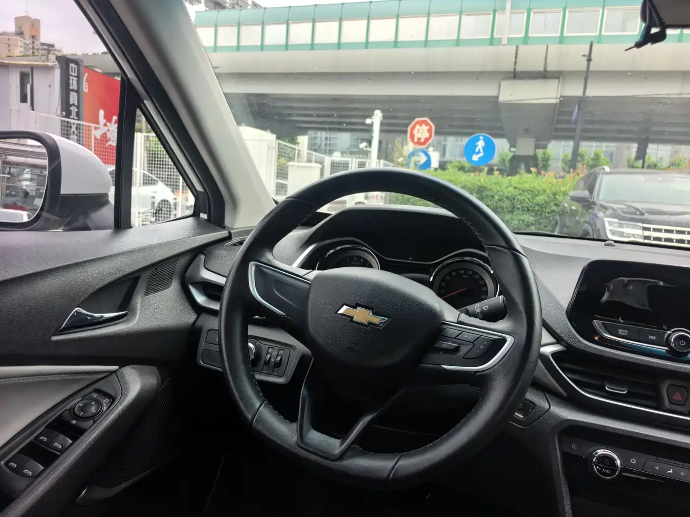 CHEVROLET VOLANDO