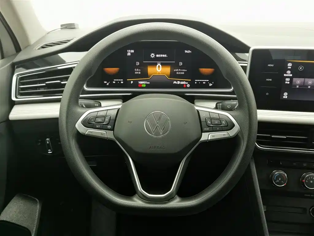 Volkswagen Tiguan L 2022 330TSI Automatic 2WD Comfort Edition фото 11