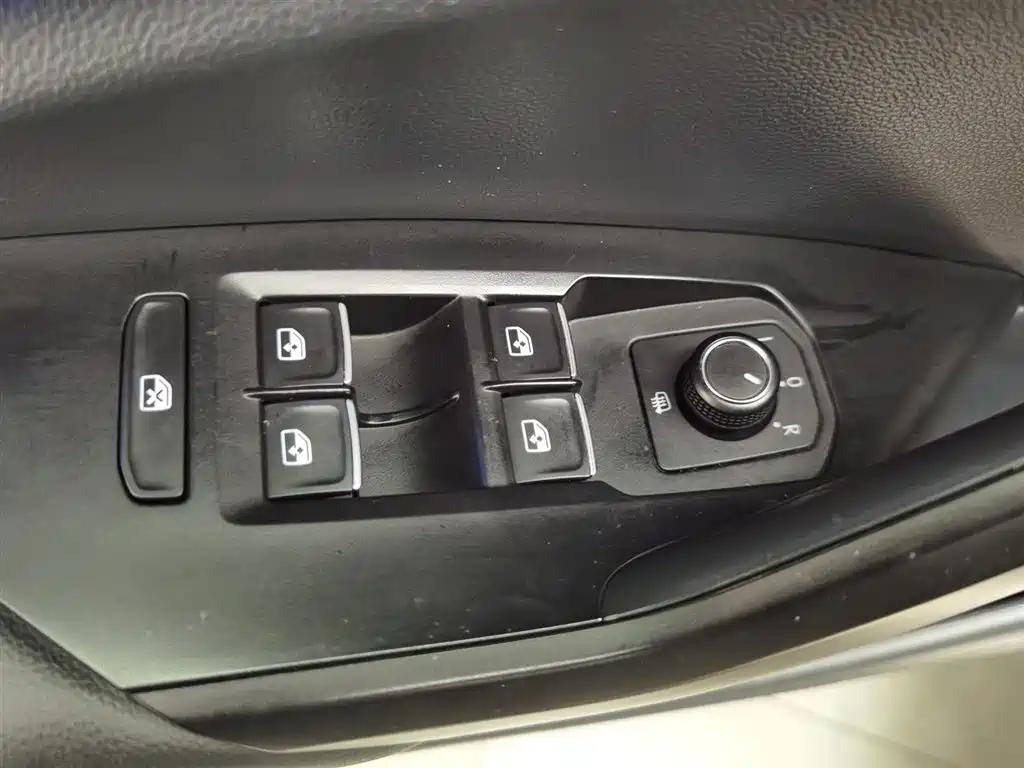 Volkswagen Sagitar 2019 280TSI DSG Comfort Edition China VI фото 9