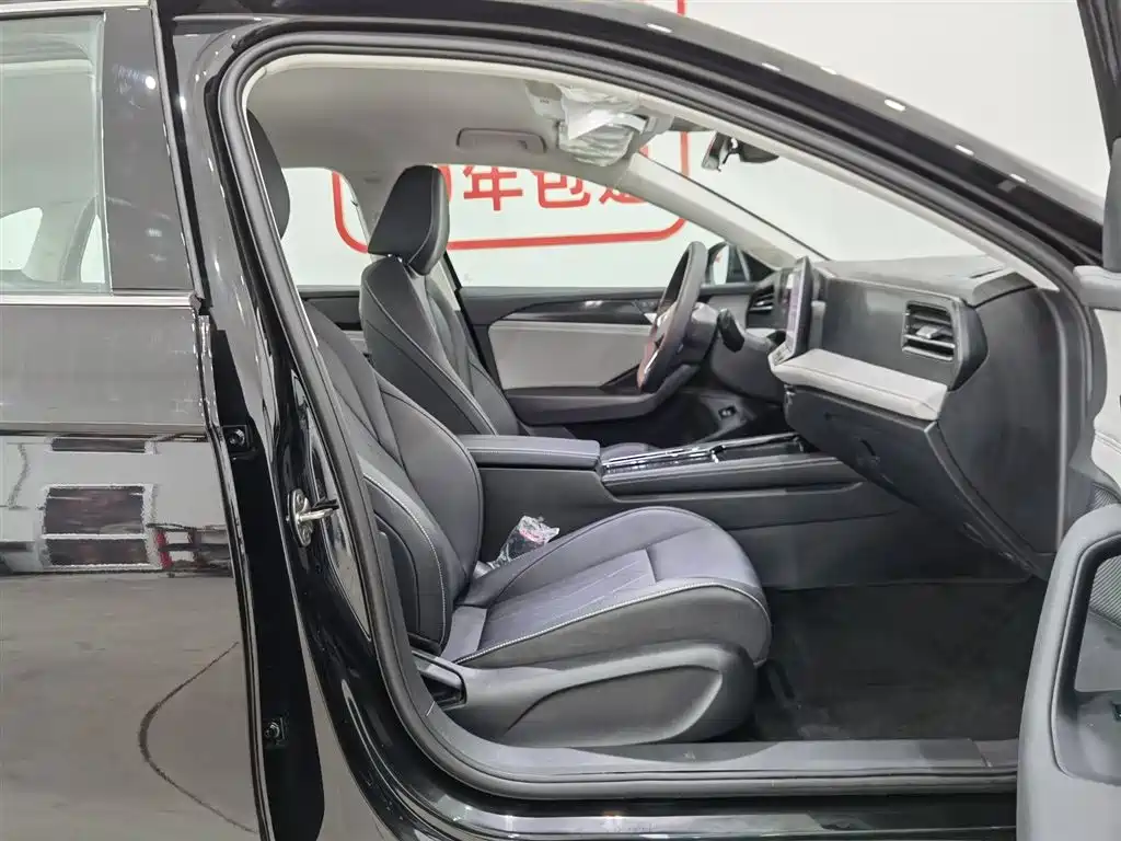 Volkswagen Magotan 2024 300TSI DSG Premium Edition фото 23