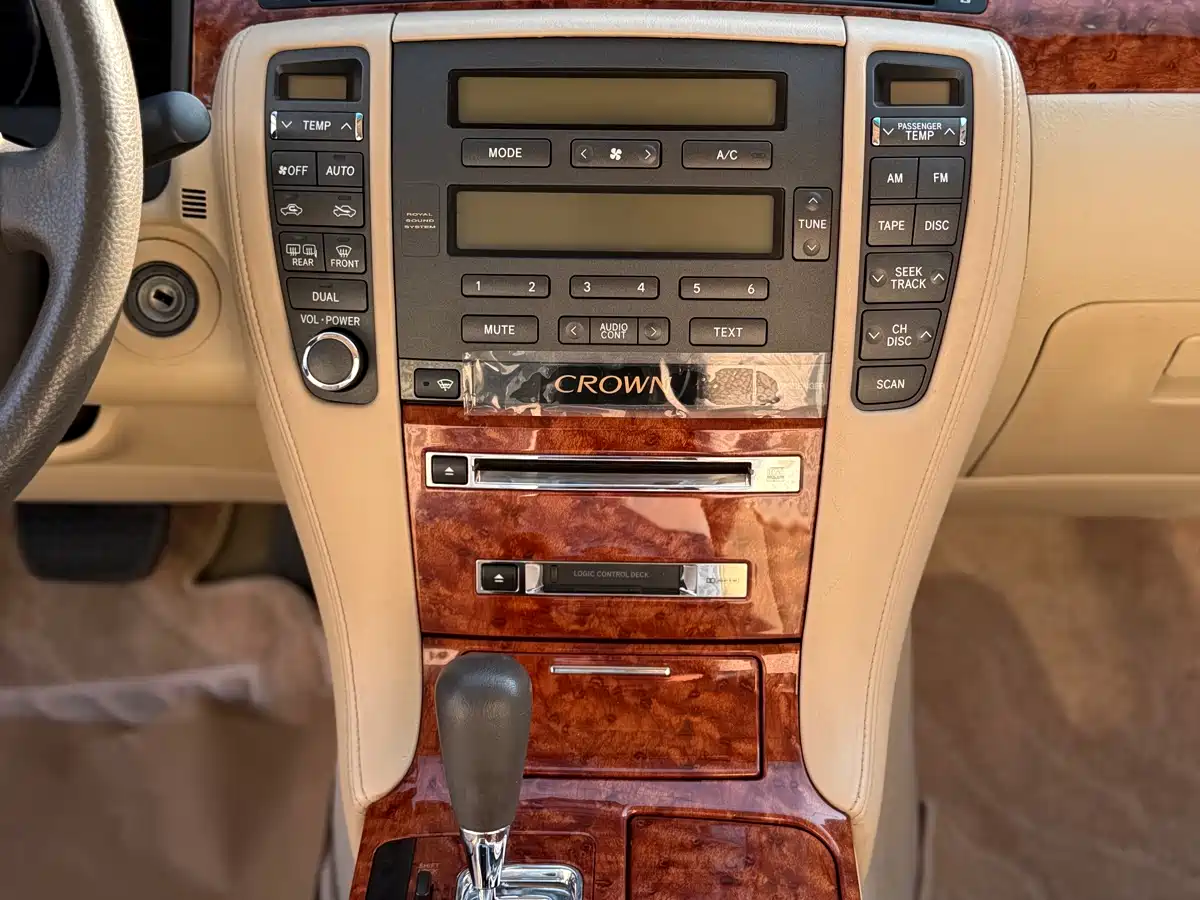 Toyota Crown 2007 2.5L Royal Special Edition фото 18
