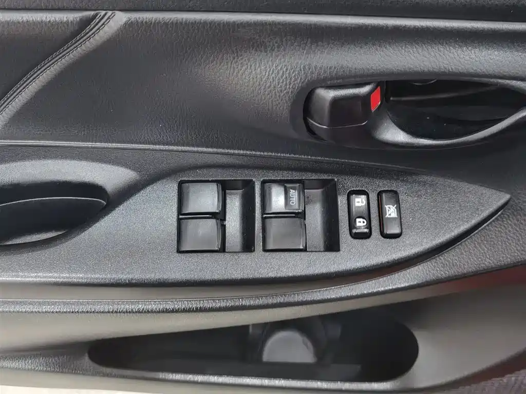Toyota YARiS L Zhi Xuan 2021 1.5L CVT Leading Edition фото 9