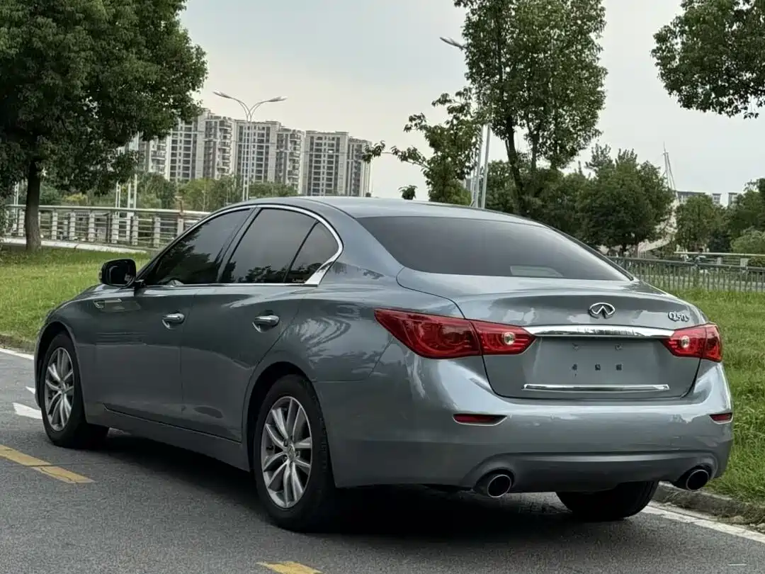 Фото 4 - Infiniti Q50