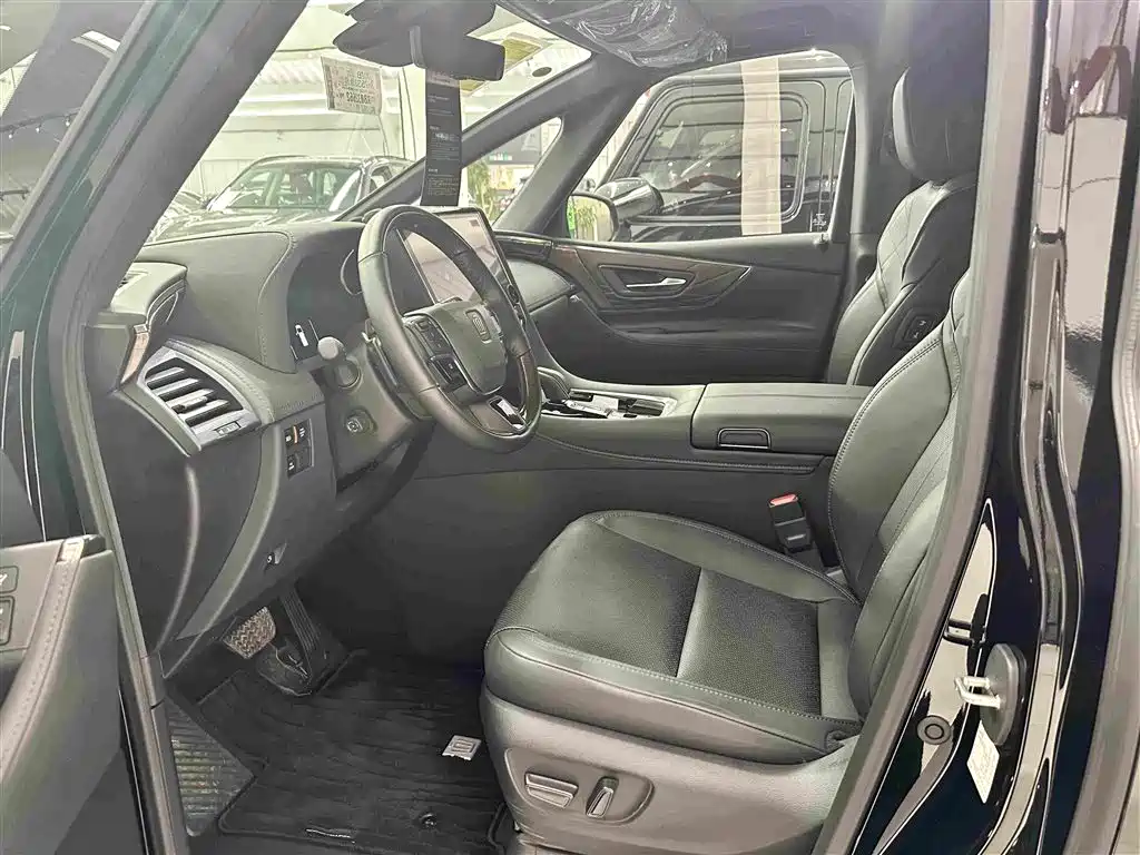 Toyota Vellfire 2026 2024 Crown Hybrid 2.5L Executive Premium Edition