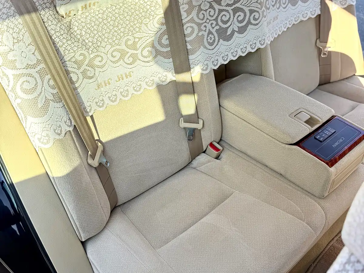 Toyota Crown 2007 2.5L Royal Special Edition фото 16