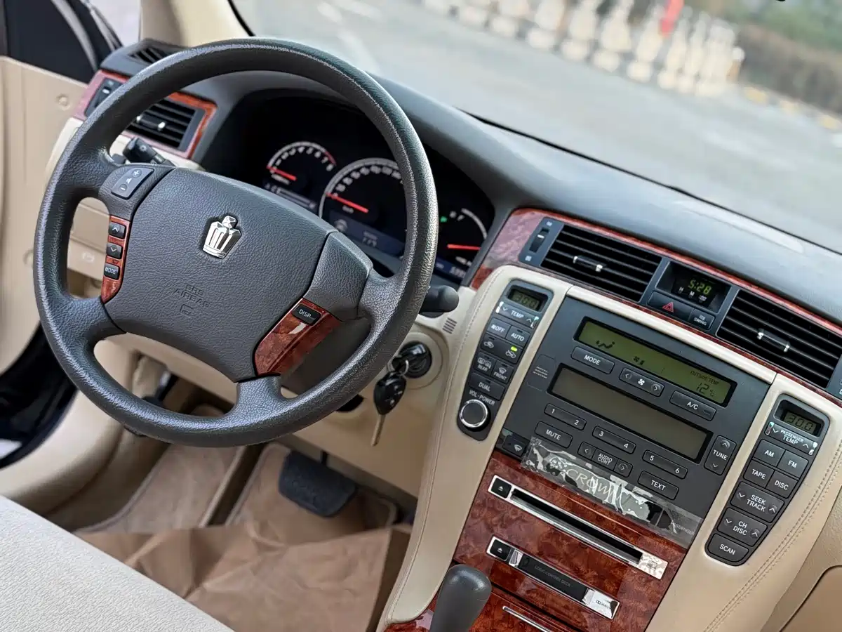 Toyota Crown 2007 2.5L Royal Special Edition фото 15