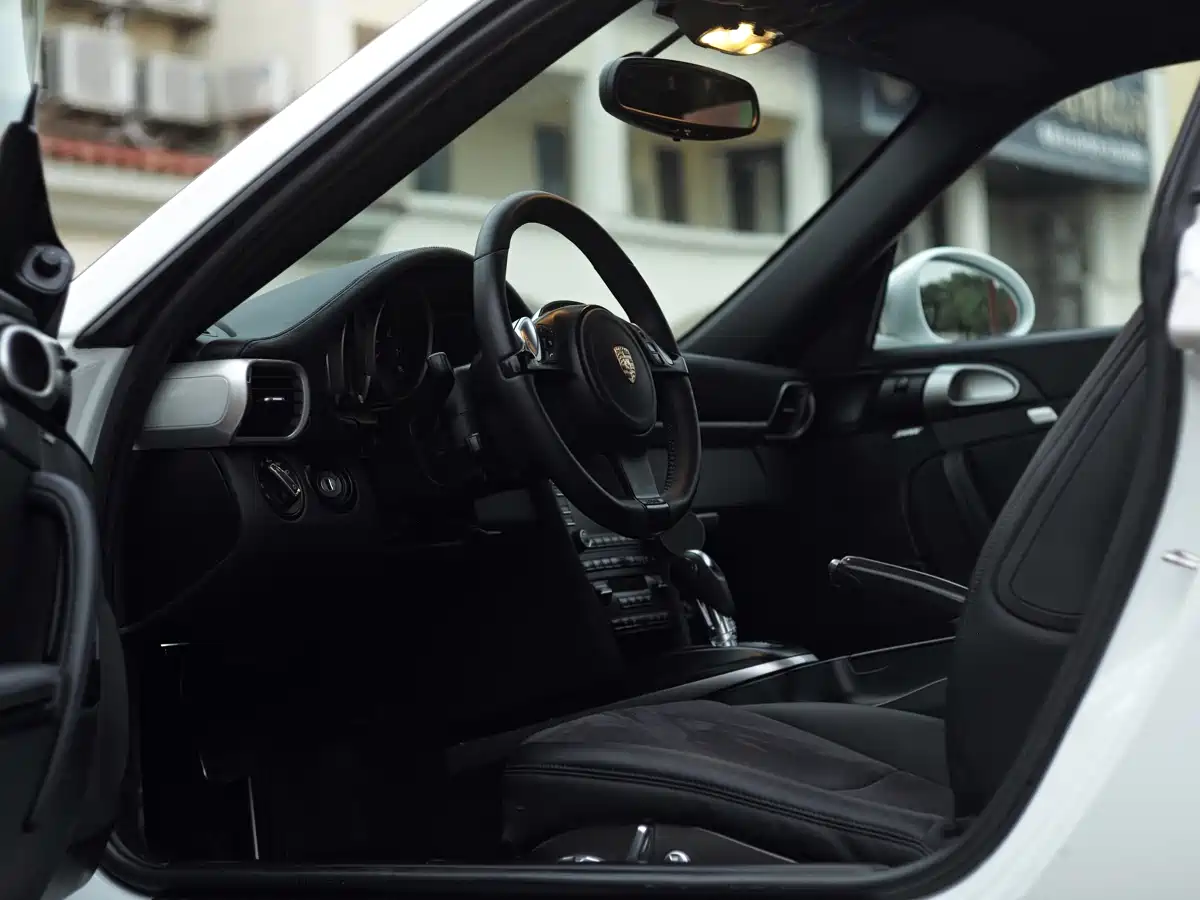 Porsche 911 2010 Carrera 4S 3.8L фото 30