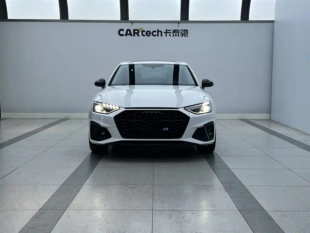 Audi A4L 2022 40 TFSI Luxury Dynamic фото 2