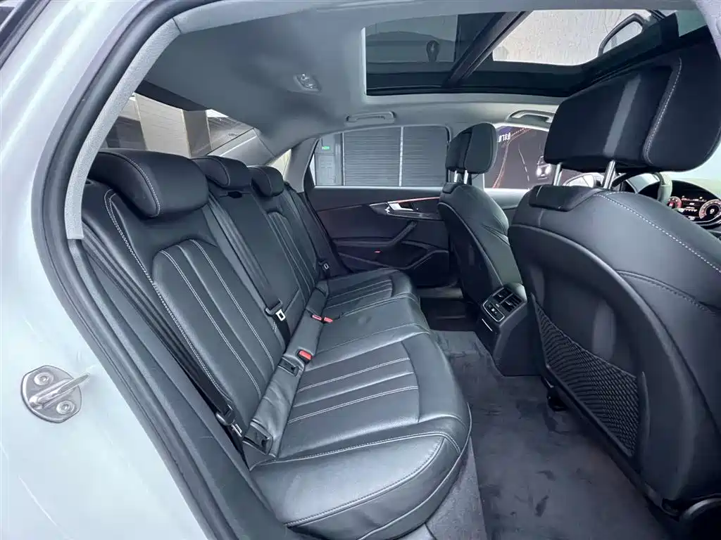 Audi A4L 2022 40 TFSI Luxury Dynamic фото 19