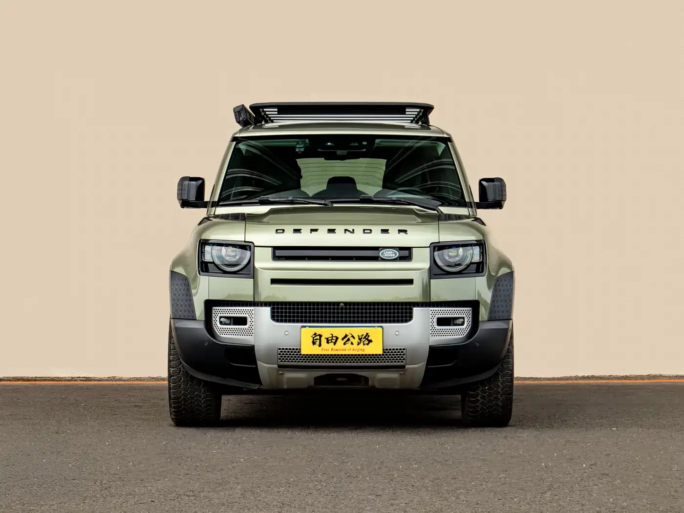 Land Rover Defender 2020 110 P400 Dark Special Edition фото 2